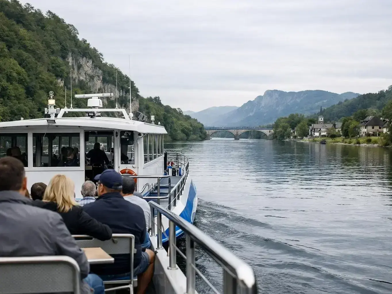 Cruise Tour in Chandler - Luxe Cruise and Tour